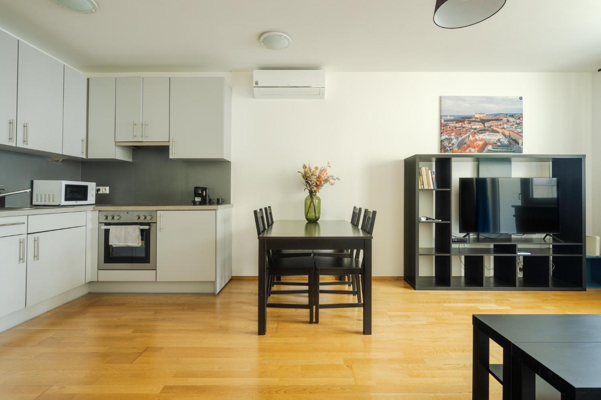 Business & Family Ambiente