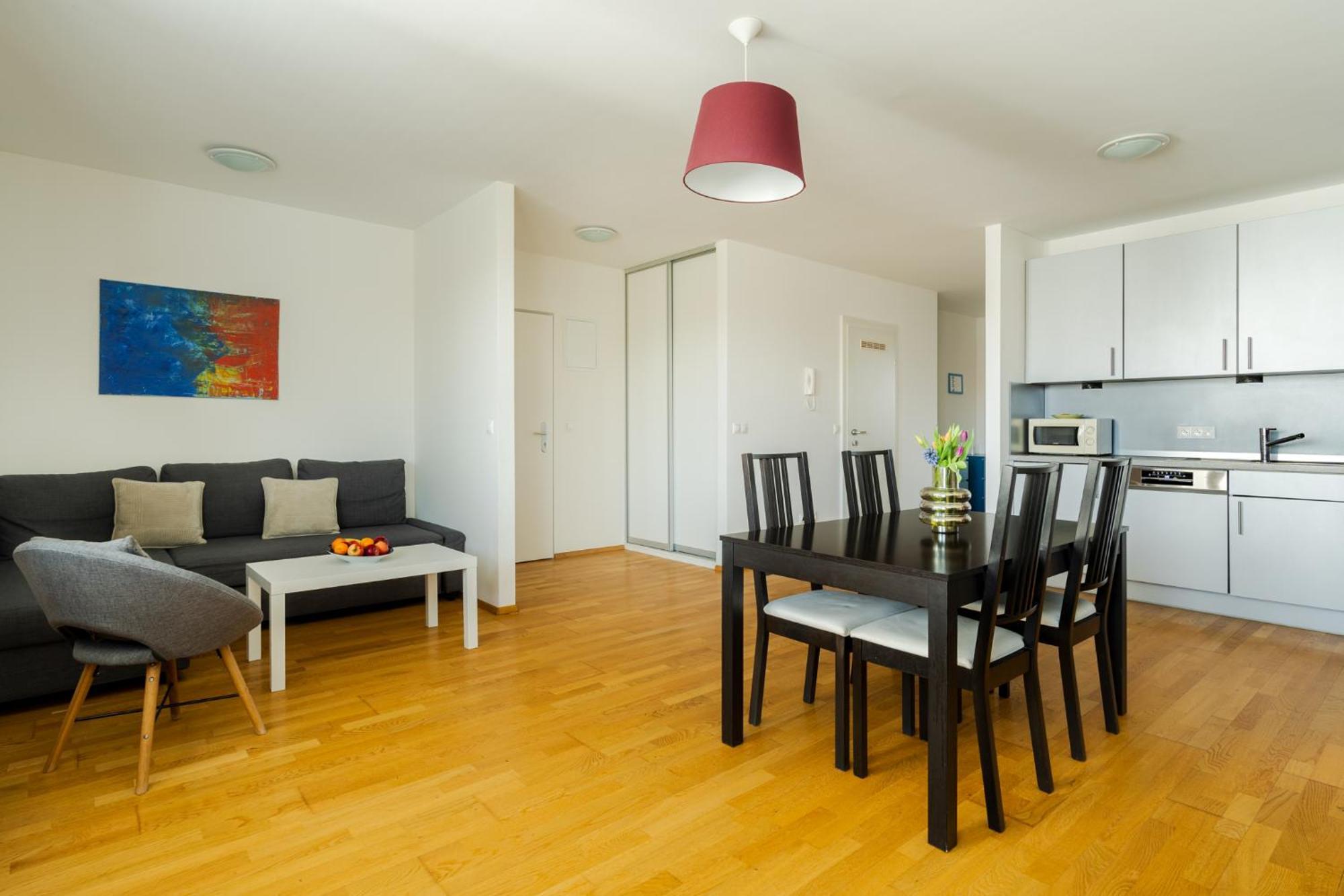 Business & Family Ambiente